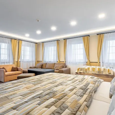 Hotel Vinarstvi U Kaplicky Zajeci