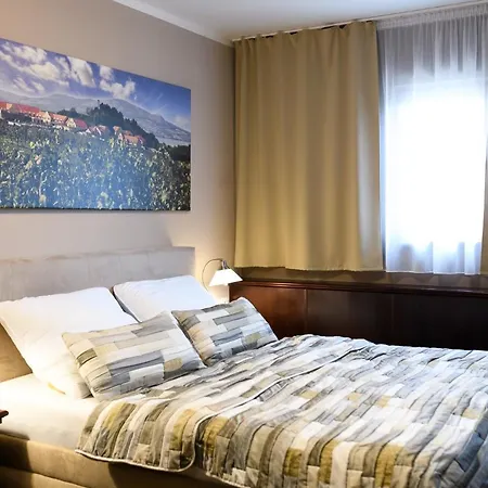 Hotel Vinarstvi U Kaplicky